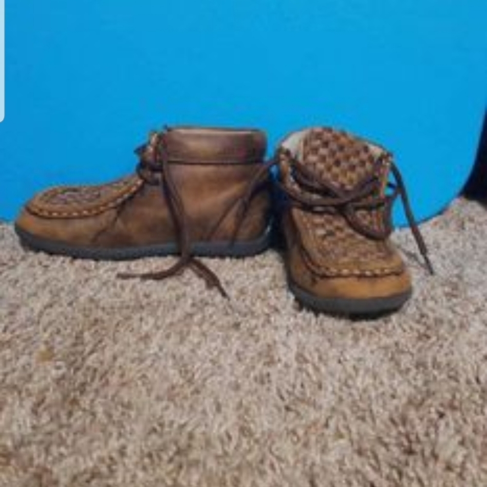 Boys DBL barrel shoes size 10 brown